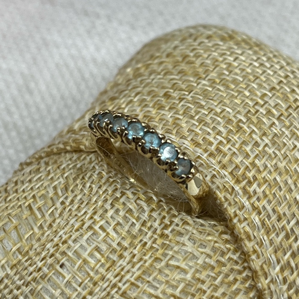 ✨ Vintage 10K Gold Natural Aquamarine Band Ring – Estate Beauty! ✨ - Picture 5 of 17